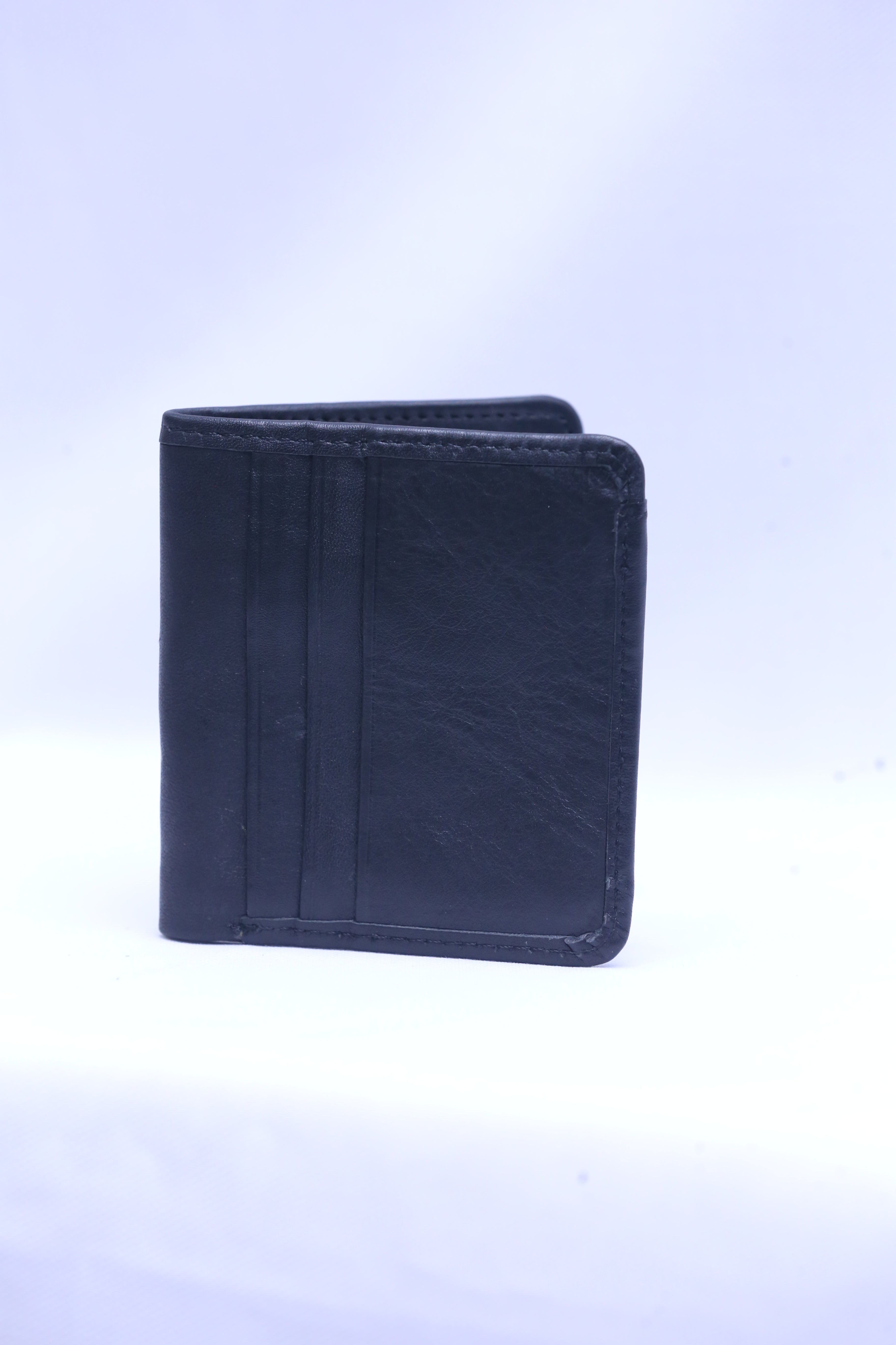 Slim Essential Leather Card Holder