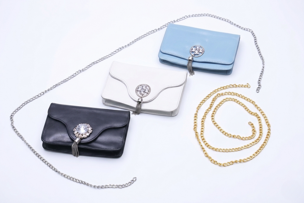 Elegant White Ladies Purse Premium Synthetic Leather Handbag for Women Stylish Shoulder Bag